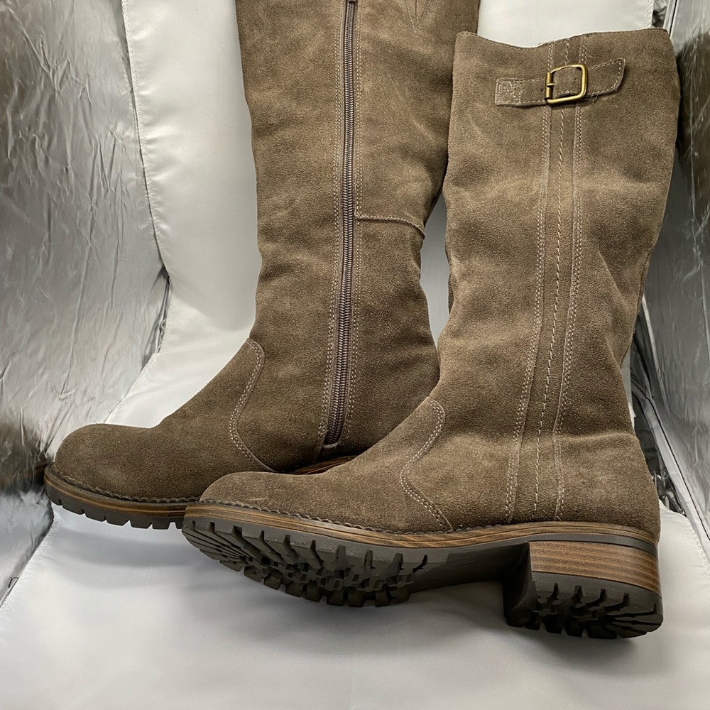 Rough out tall boots.